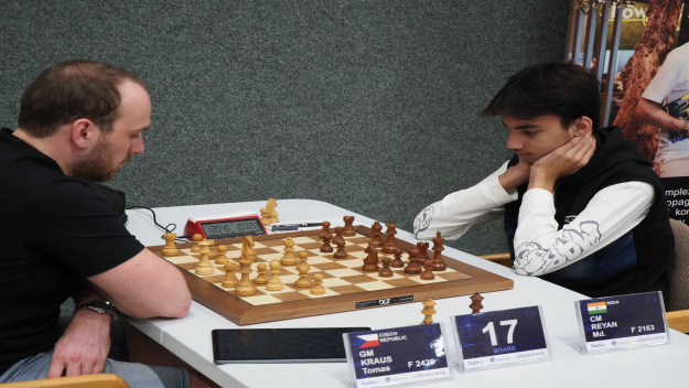 ÚKŠS ZAKÁZAL ELEKTRONICKÉ PARTIÁŘE POVOLENÉ FIDE!